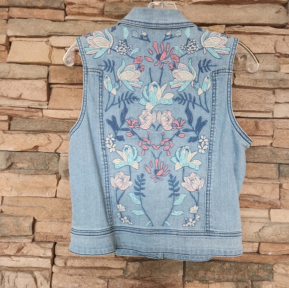 Embroidered Jean Vest - Picture 4 of 8